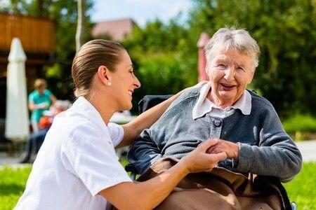 accompagner des personnes âgées
