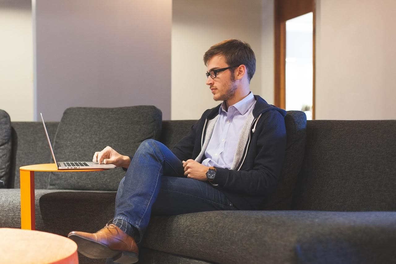 travailler de chez soi, cela aide à la productivité et à l'équilibre